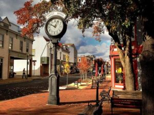 Road through downtown Front Royal